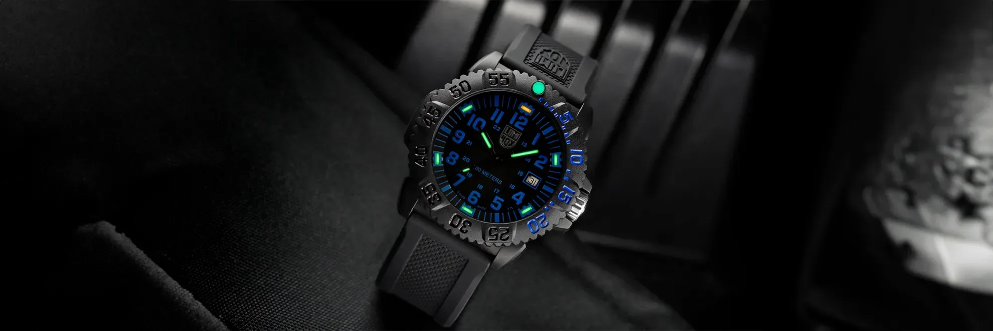 Luminox — Querformat 2